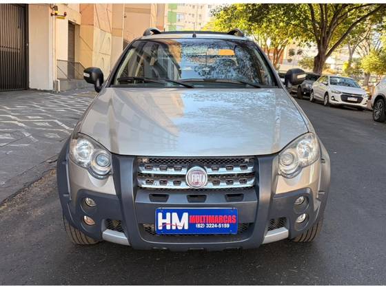FIAT STRADA 1.8 MPI ADVENTURE CD 16V FLEX 2P MANUAL FIAT STRADA 1.8 MPI ADVENTURE CD 16V FLEX 2P MANUAL